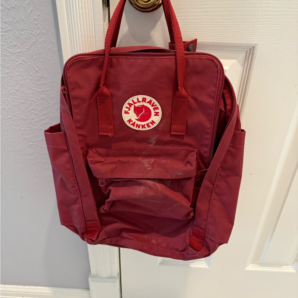 Fjallraven Kånken Deep Red Kids Backpack